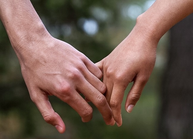 Ako sa s partnerom držíte za ruky? Môže to veľa o vašom vzťahu odhaliť