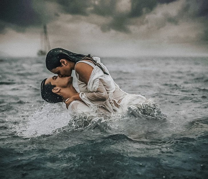 Španielsky fotograf zachytáva vášeň ľudí vo vode, ktorá je fascinujúca